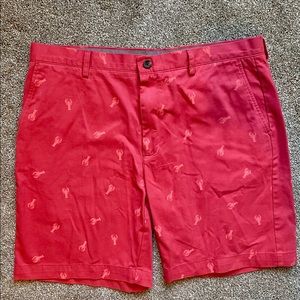 Shorts with lobster pattern